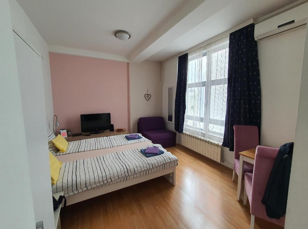 Studio Apartman Ld U Strogom Centru Novi Sad Exteriör bild