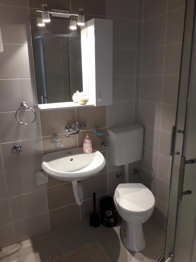Studio Apartman Ld U Strogom Centru Novi Sad Exteriör bild