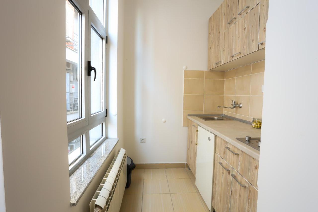 Studio Apartman Ld U Strogom Centru Novi Sad Exteriör bild